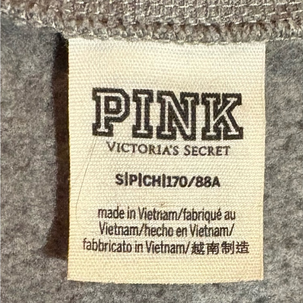 Victoria's Secret PINK Gray Sweatshirt Label Detail - Picture 2 of 4